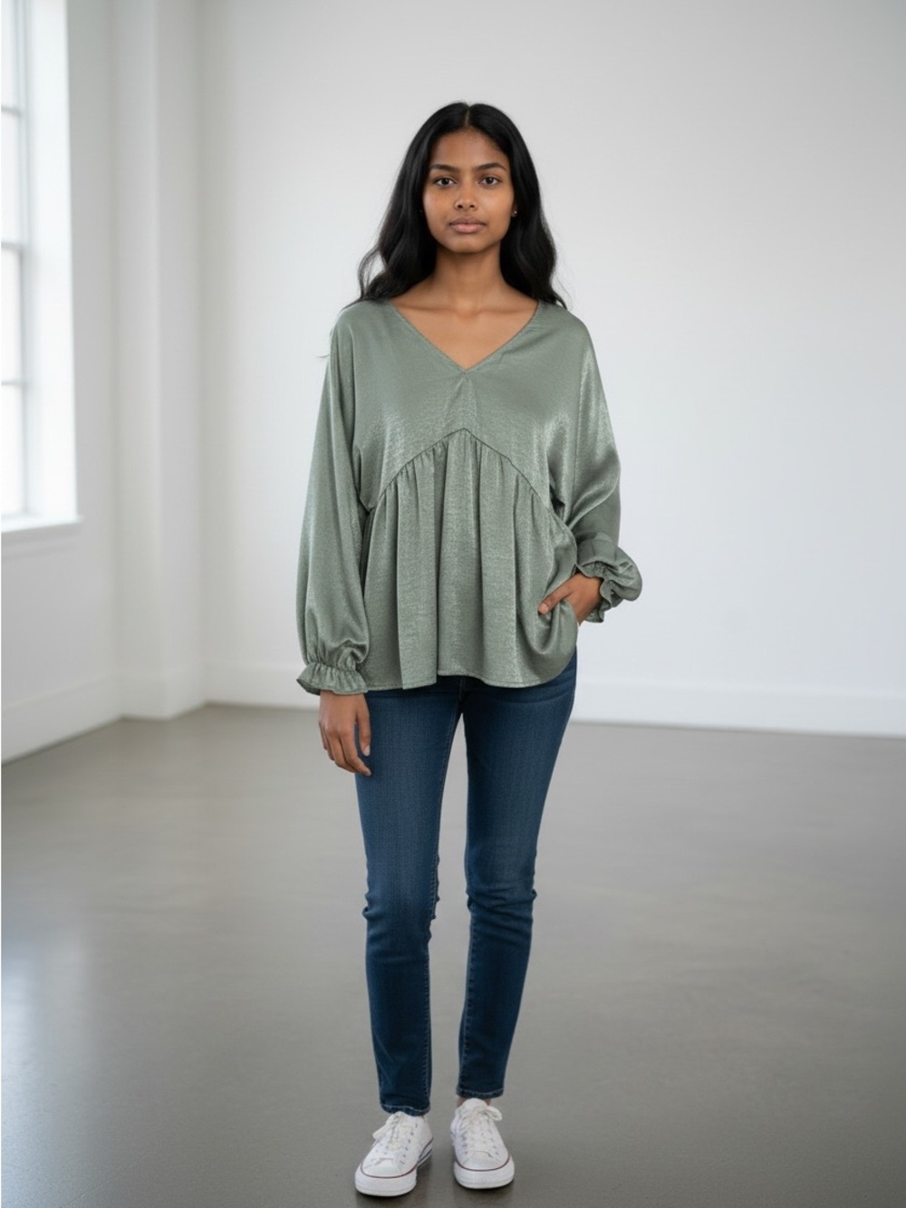 SAVANNA JANE | Womens Sage V-Neck Peplum Babydoll Blouse S Boho Shimmer Tie Back - Picture 3 of 11